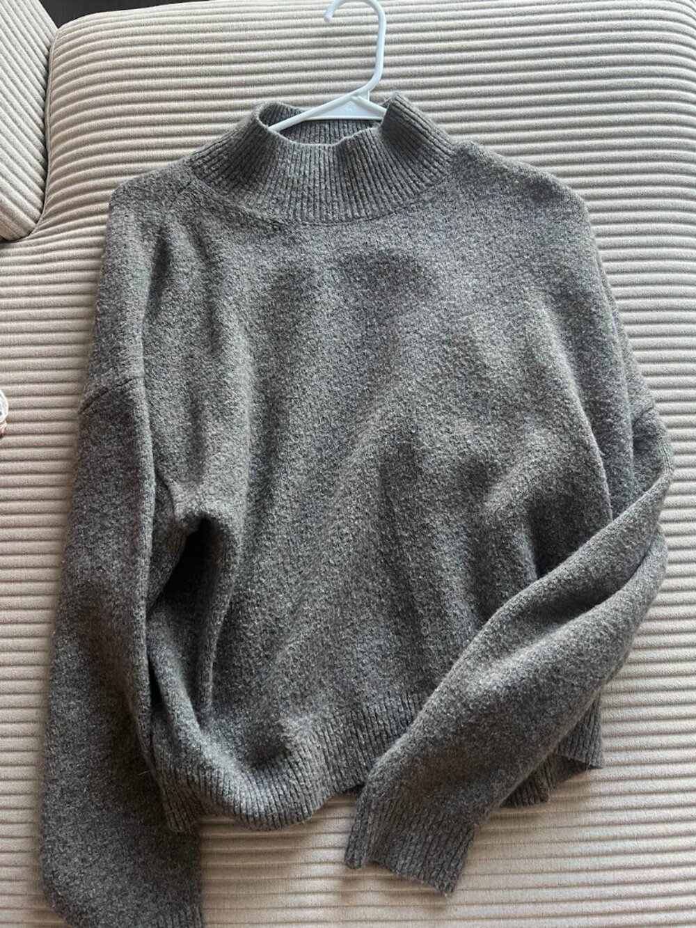 H&M Brown Mock Neck Knit Sweater – Size M
